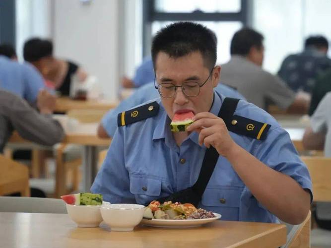 自助餐供应!这里的"深夜食堂"超贴心